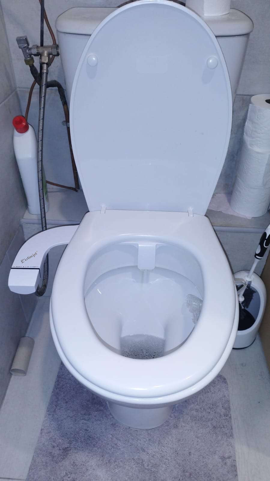 Bidet L’Istinjet® Modèle gauche (connexion arrivée d’eau à gauche du WC)